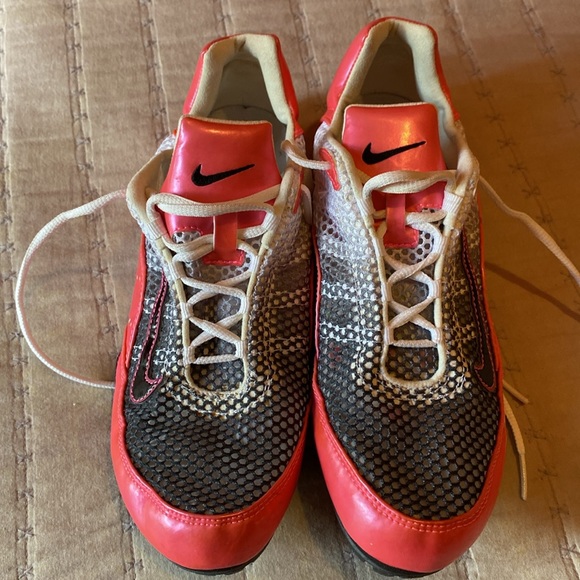 9.5 Nike Jana SPIKES. Like new. With extra spikes - Picture 5 of 17